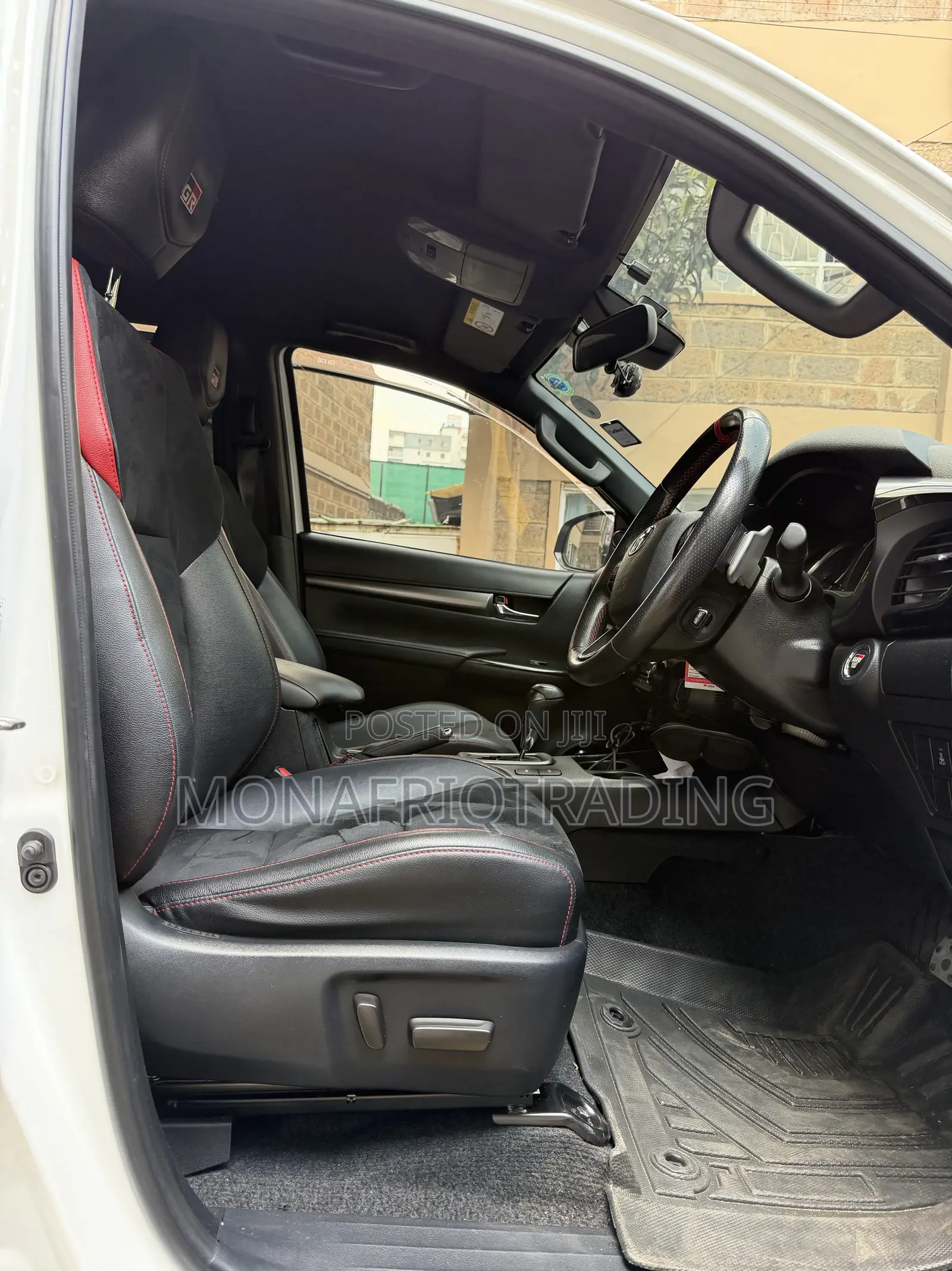 Toyota Hilux Revo Double Cab Deisel 2.4 AWD 2022 Pearl