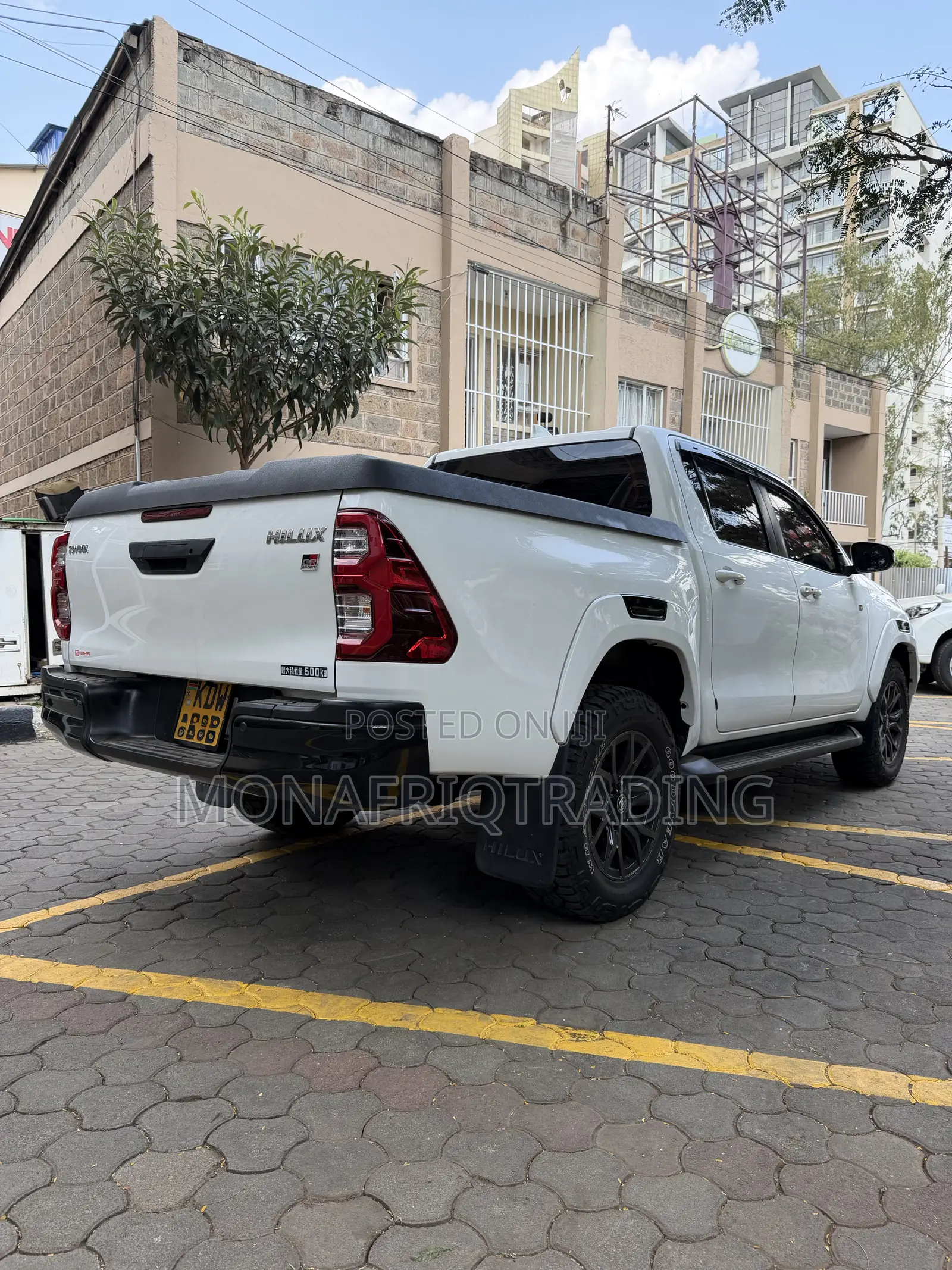 Toyota Hilux Revo Double Cab Deisel 2.4 AWD 2022 Pearl