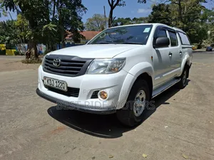 Toyota Hilux 2015 White