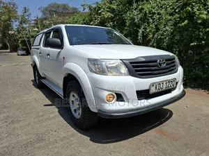 Toyota Hilux 2015 White