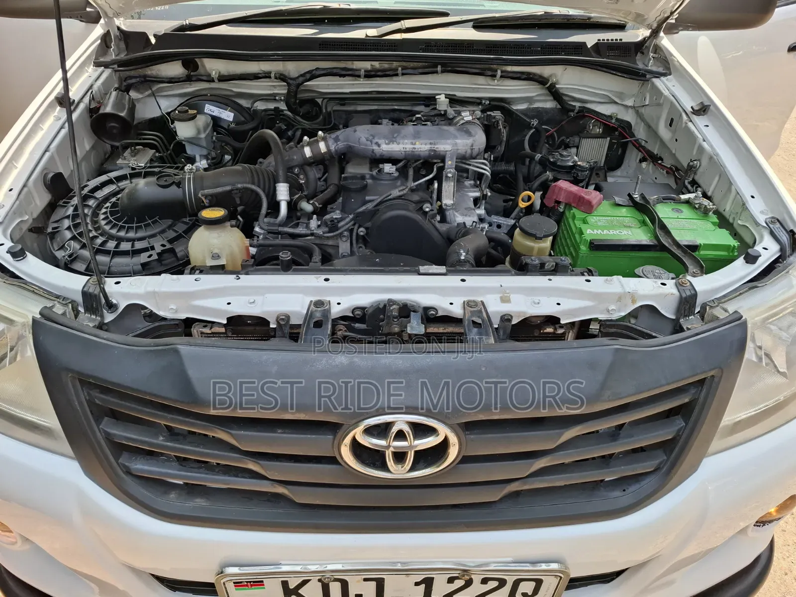 Toyota Hilux 2015 White