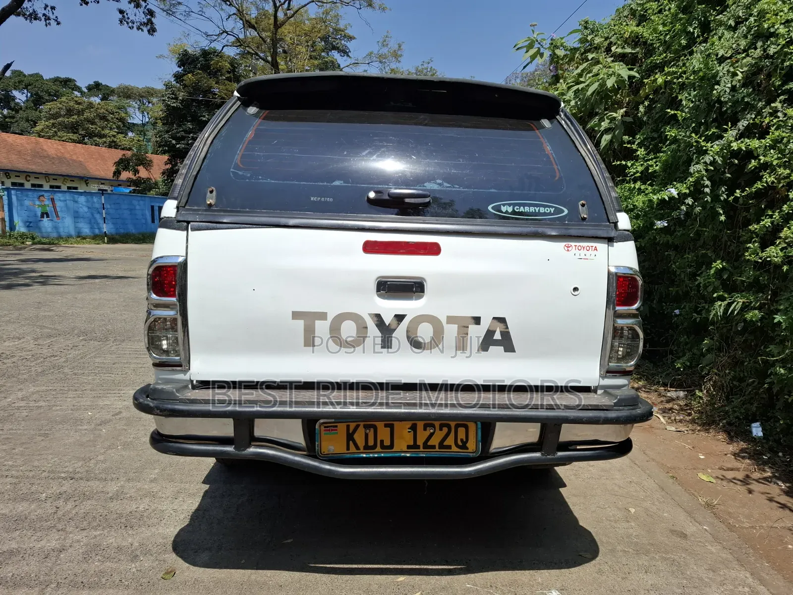 Toyota Hilux 2015 White