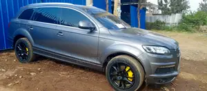 Audi Q7 2012 Gray