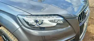 Audi Q7 2012 Gray