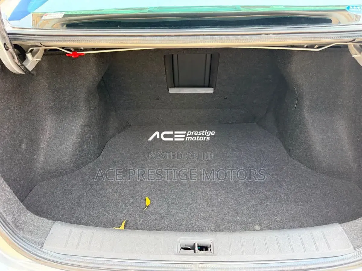 Nissan Sylphy 2019 Silver