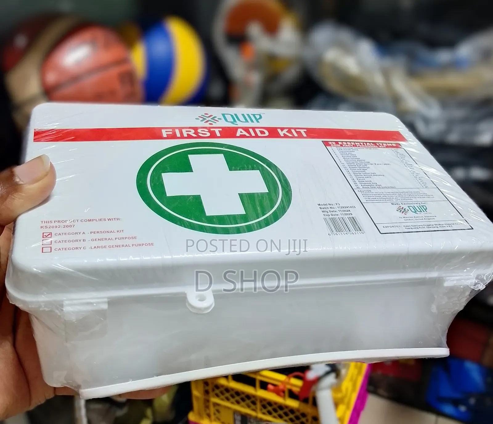 Personal First Aid Kit With 22 Essentials
