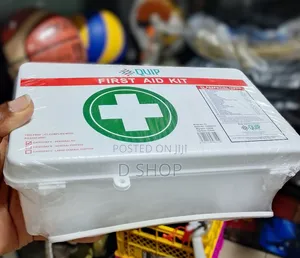 Personal First Aid Kit With 22 Essentials