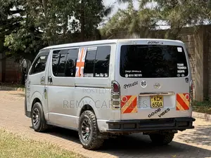 Toyota HiAce 2010 Silver