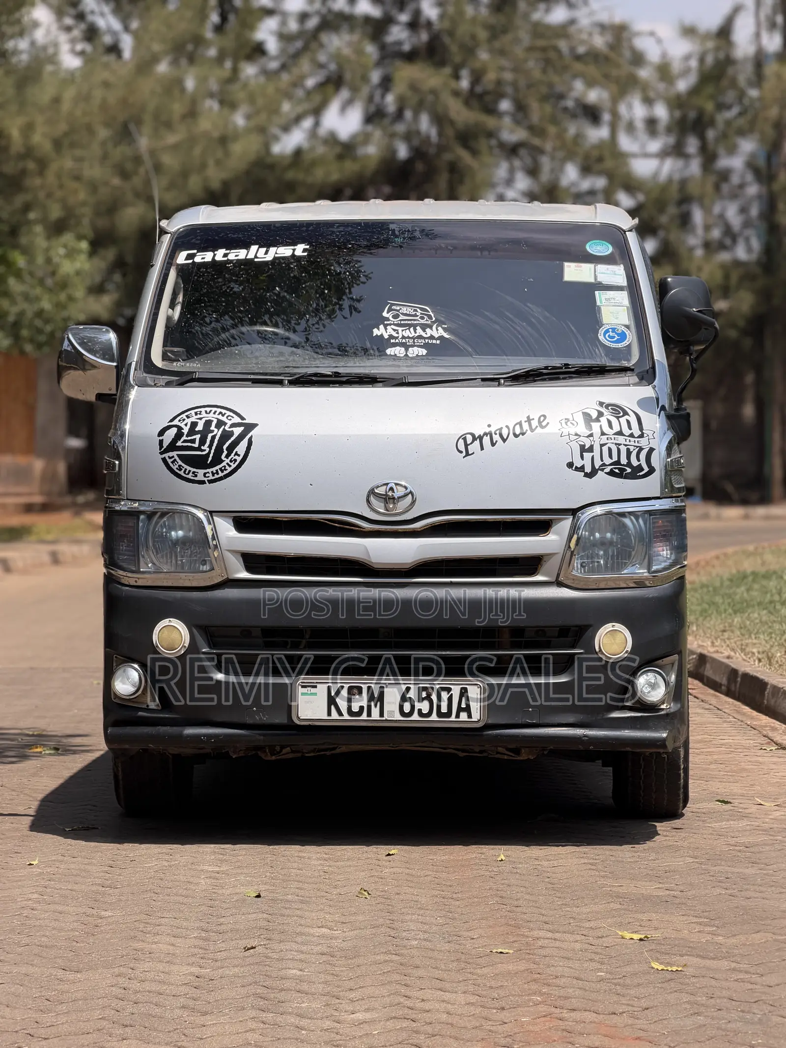 Toyota HiAce 2010 Silver