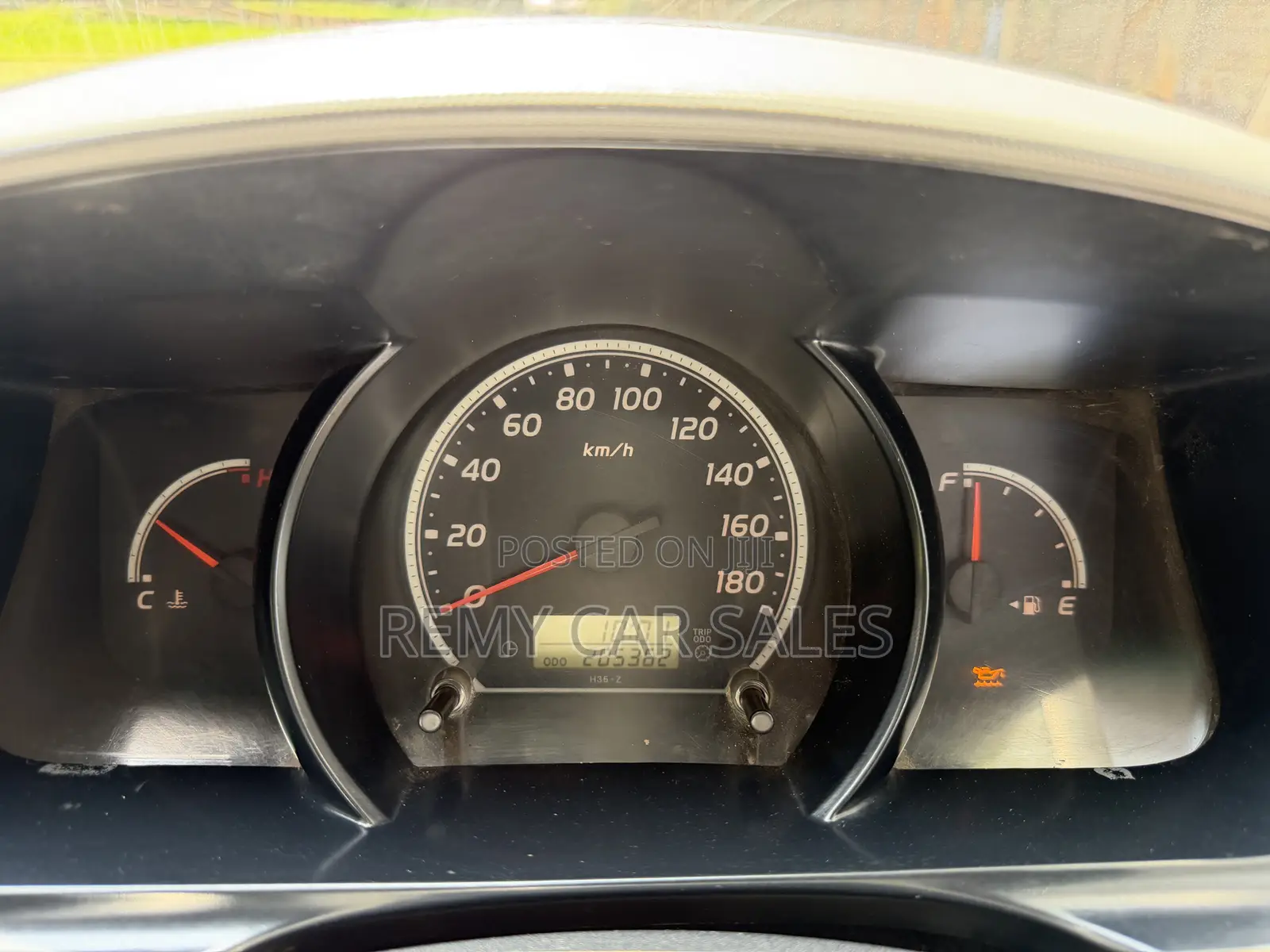 Toyota HiAce 2010 Silver