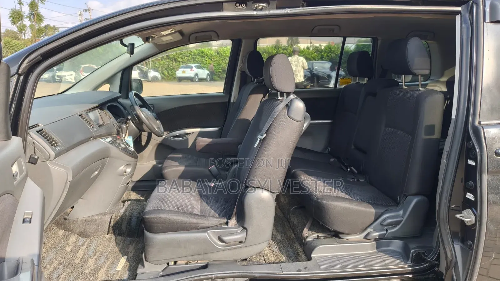 Toyota ISIS 2008 Black
