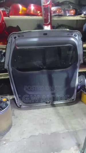 Honda Fit Shuttle Boot (2010-2014)