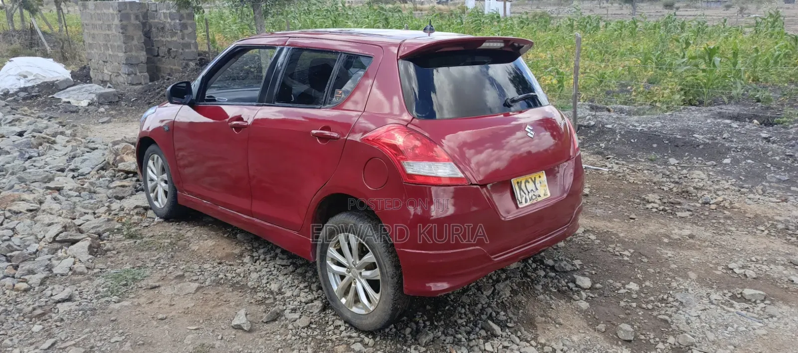Suzuki Swift 2013 Red