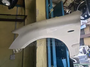Fender Toyota Crown 2005-2007 LH