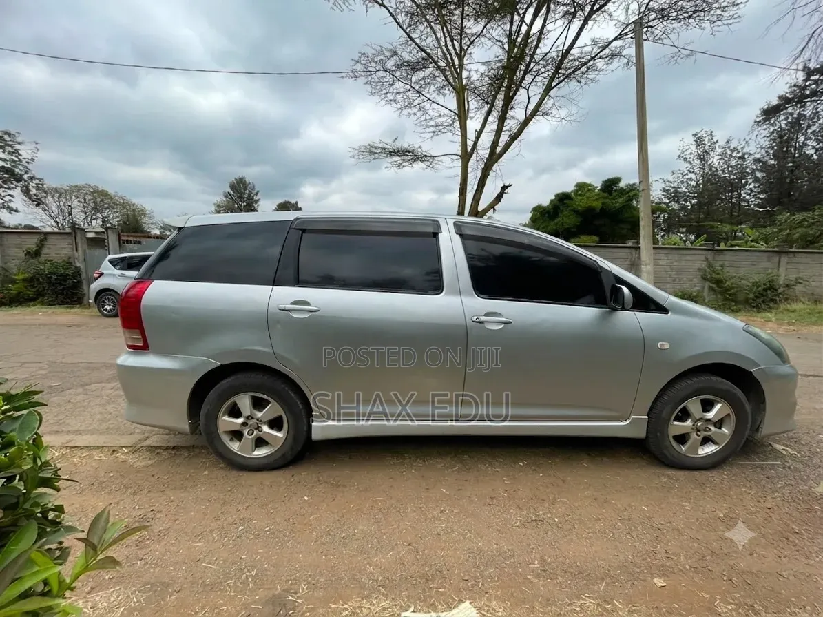 Toyota Wish 2006 Silver