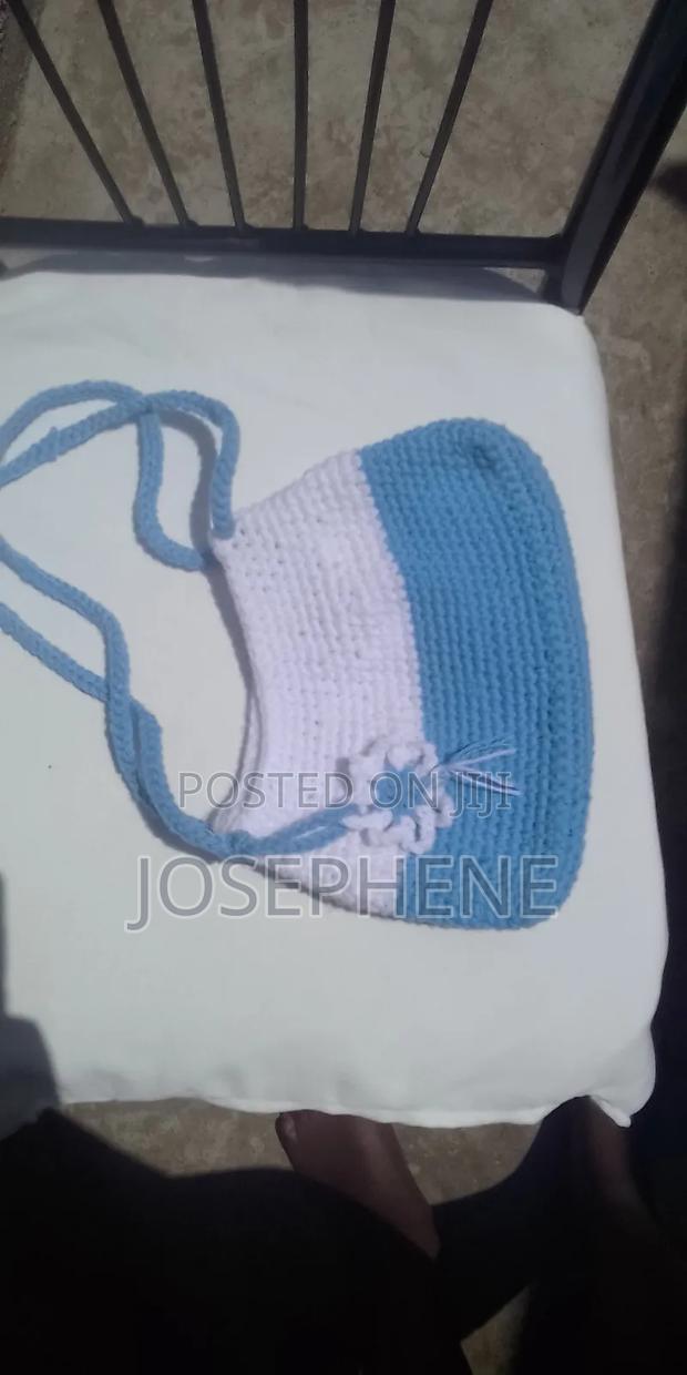 Crochet Shoulder Bag - thumbnail 4