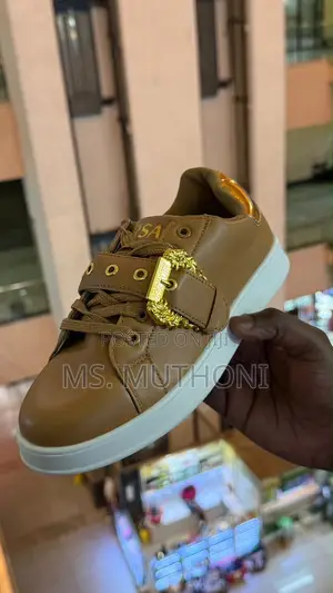 Ladies / Girls Stunning Buckle-Strap Sneakers Size 37-41