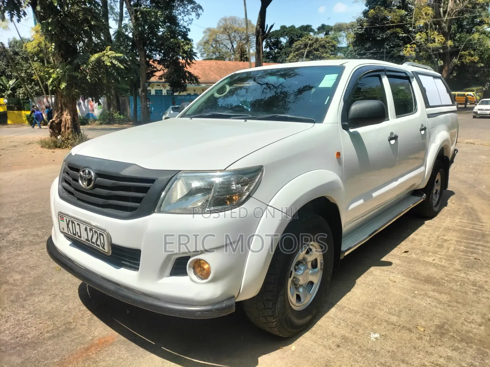 Toyota Hilux 2015 White