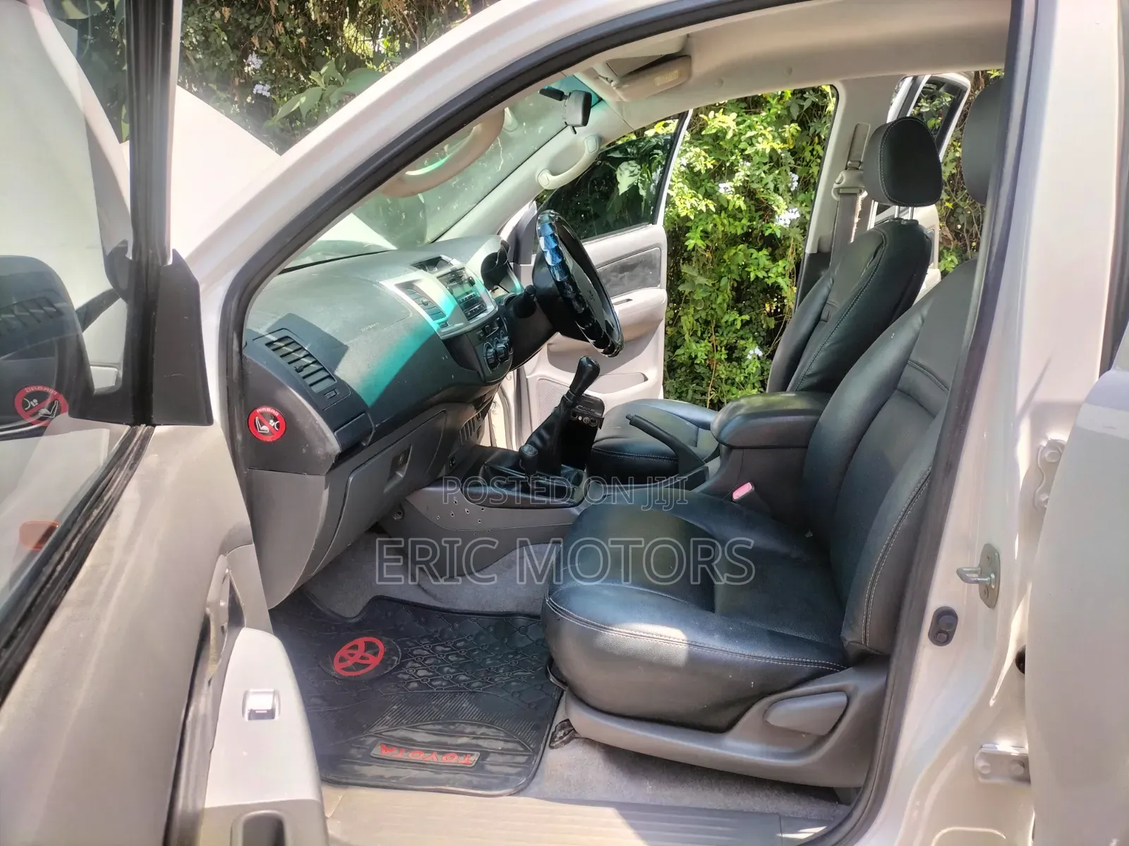 Toyota Hilux 2015 White