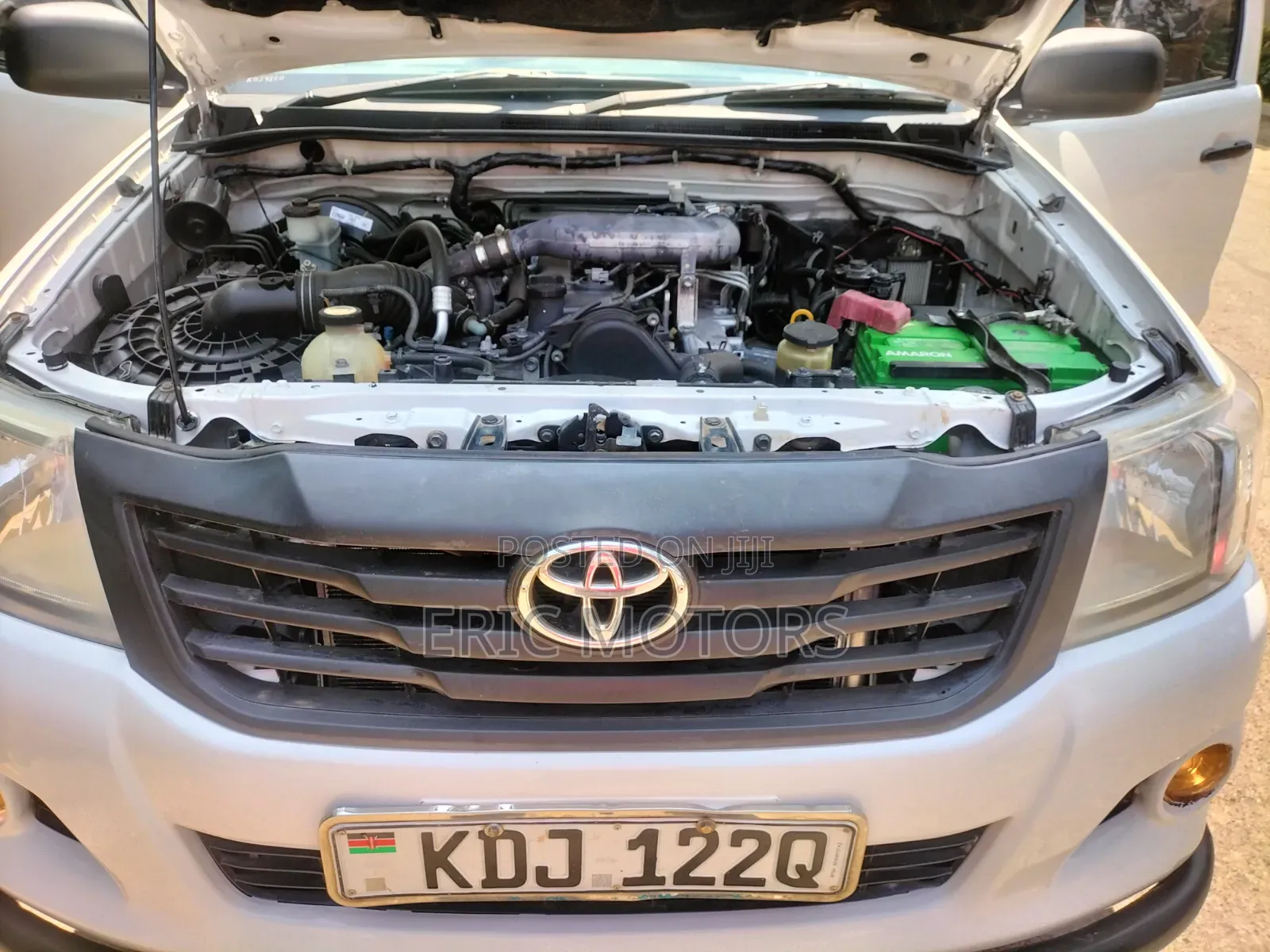 Toyota Hilux 2015 White