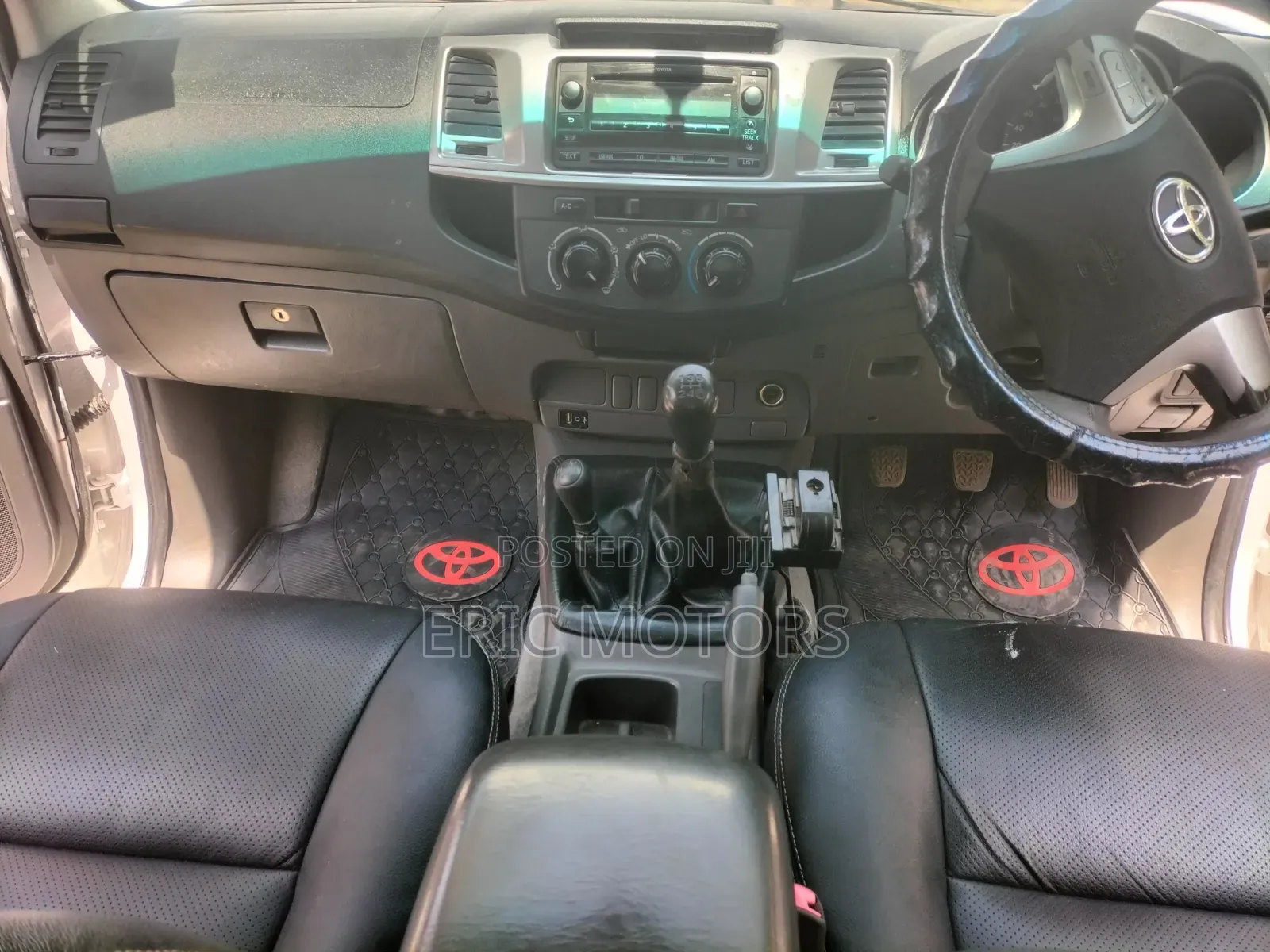 Toyota Hilux 2015 White