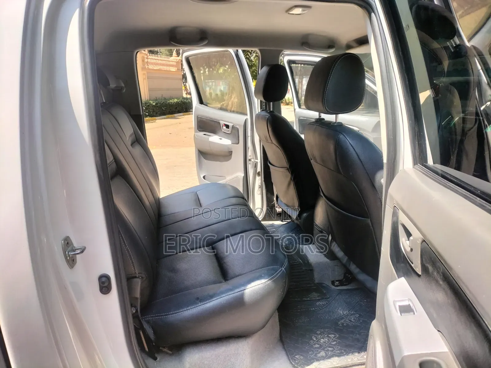 Toyota Hilux 2015 White