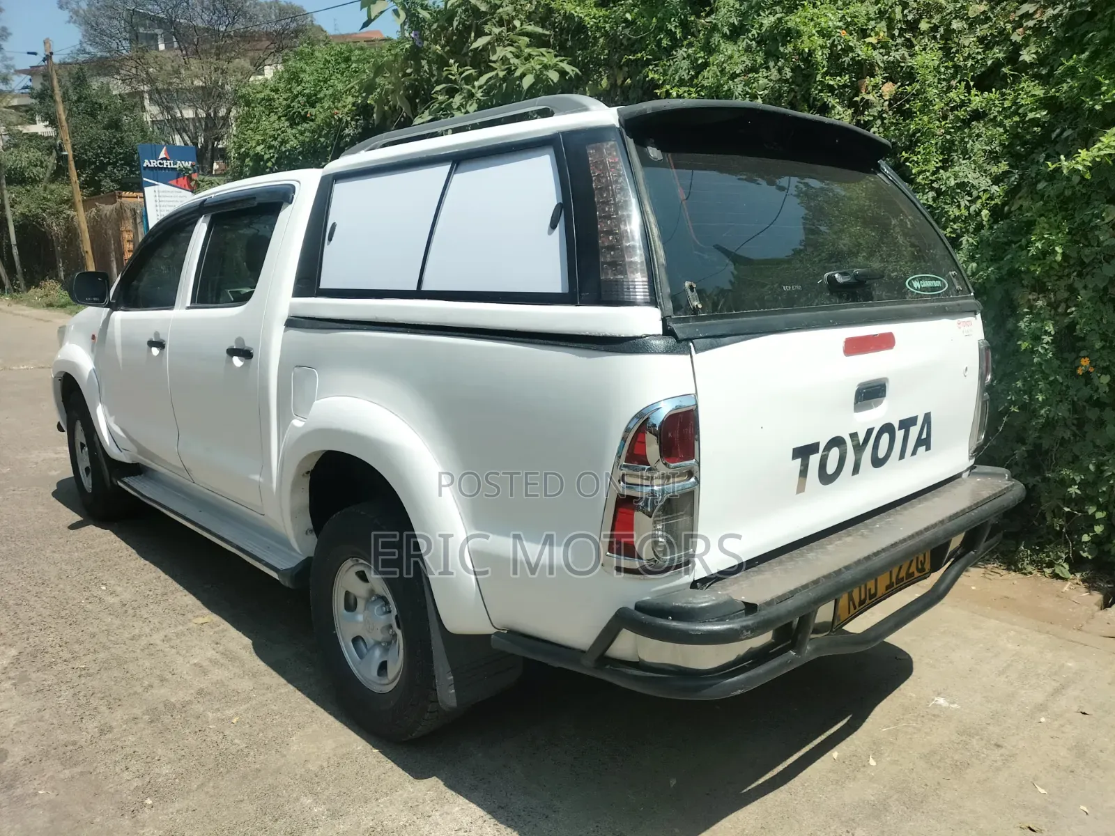 Toyota Hilux 2015 White
