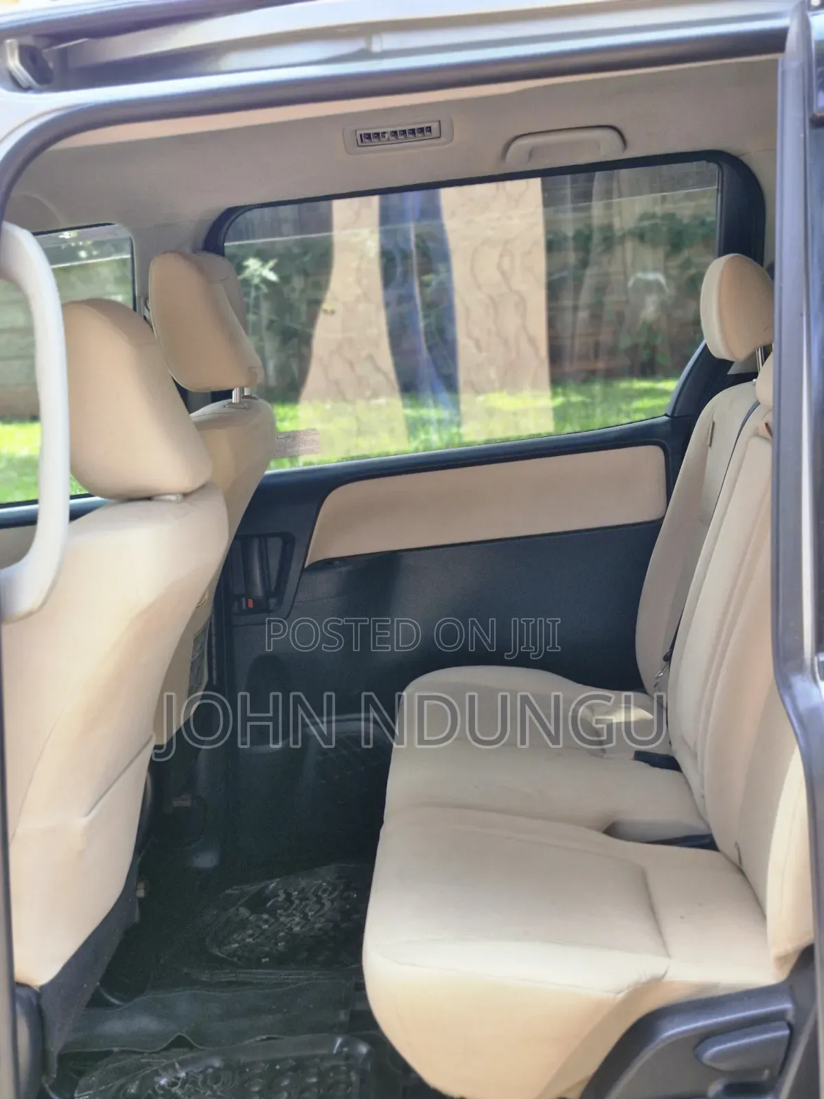 Toyota Noah 2014 Silver