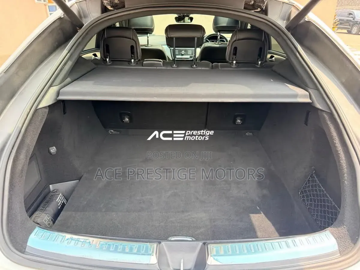 Mercedes-Benz GLE-Class 2019 White