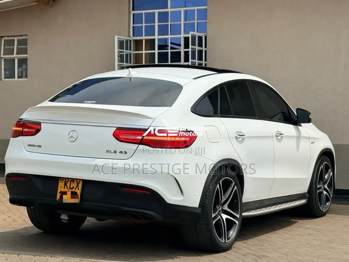 Mercedes-Benz GLE-Class 2019 White