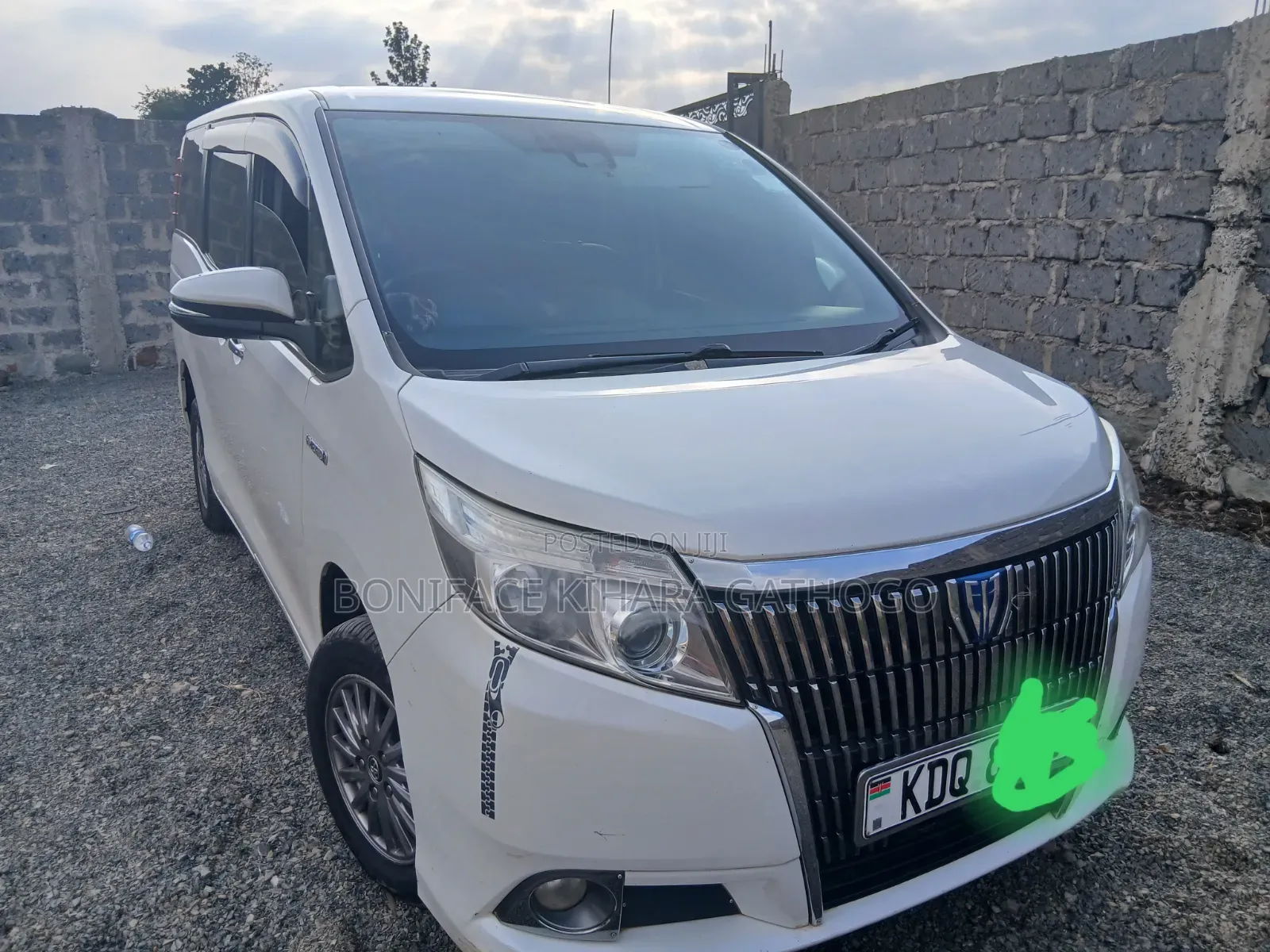 Toyota Esquire 2017 White