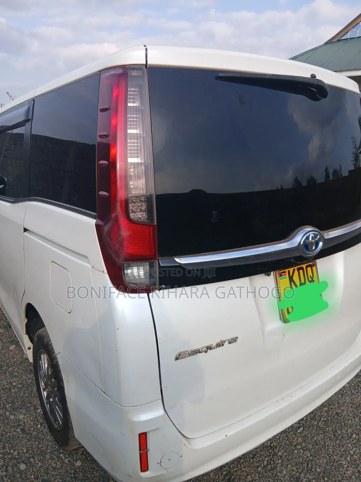 Toyota Esquire 2017 White