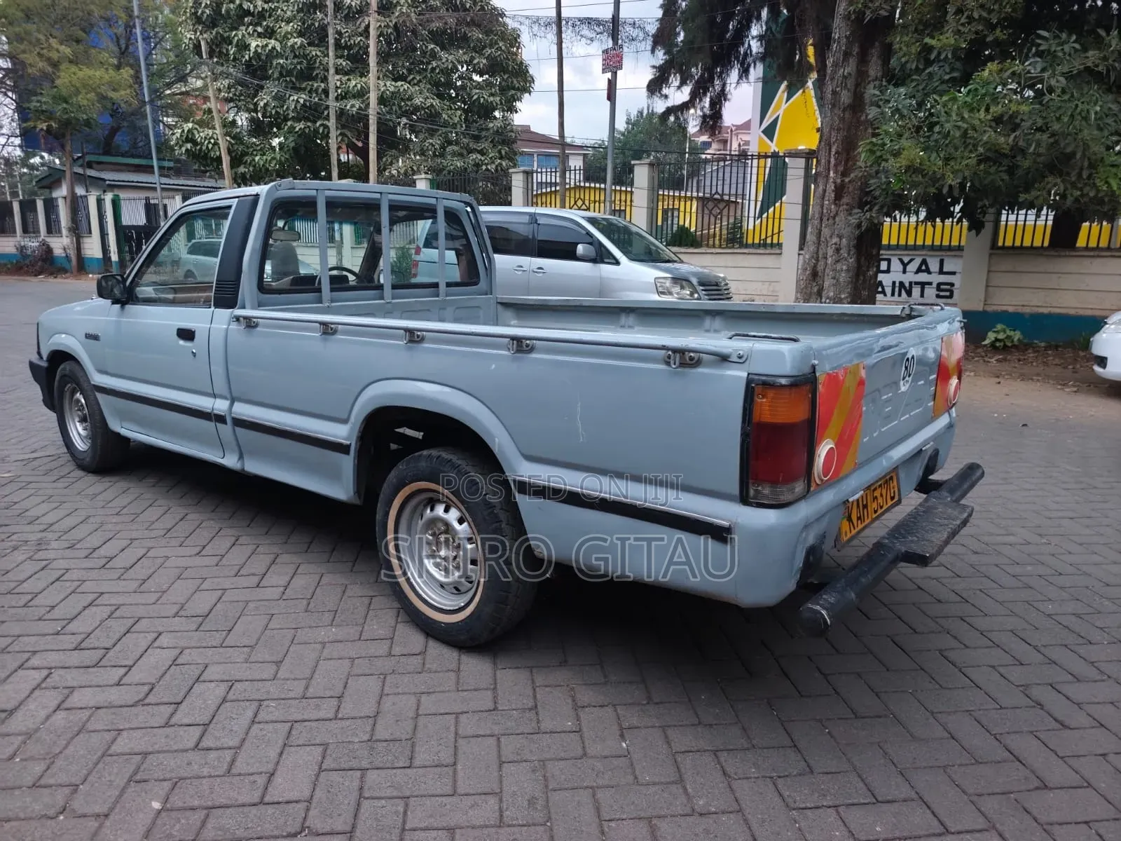 Mazda B 1994 Gray
