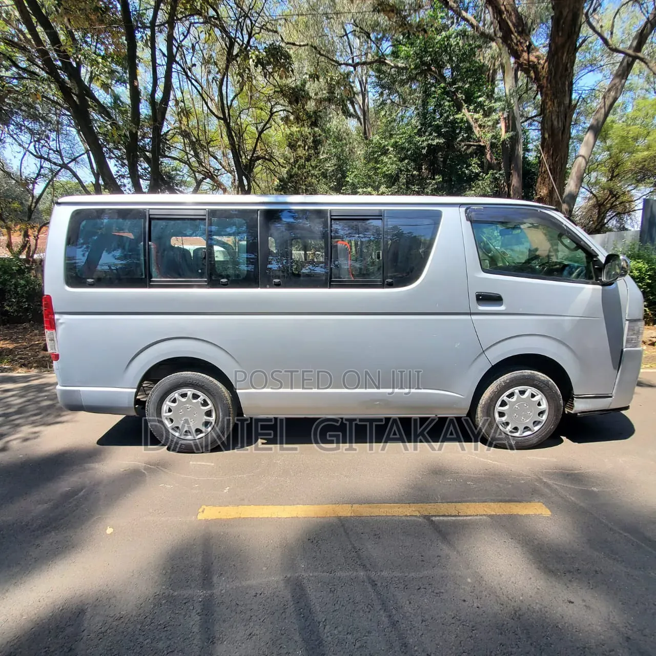 Toyota HiAce 2017 Silver