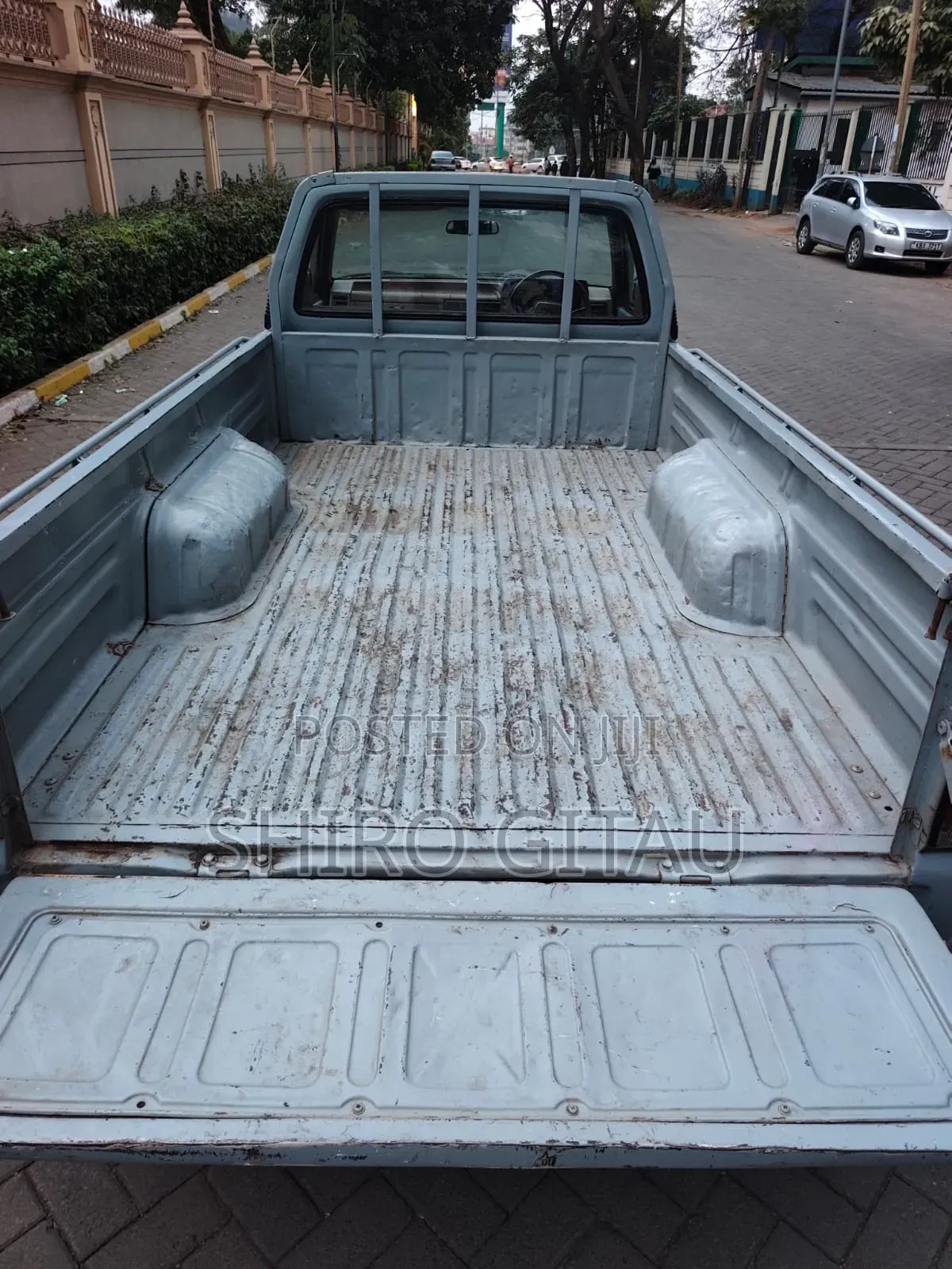 Mazda B 1994 Gray