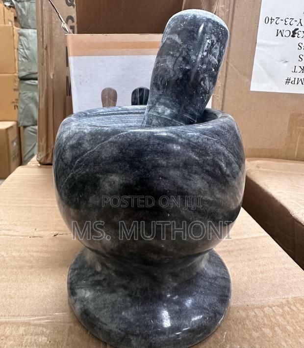 Solid Marble Mortar and Pestle. - thumbnail 2