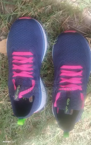 Girls Sneakers Size 34-Normal Fitting