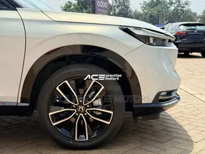 Honda Vezel 2021 Pearl