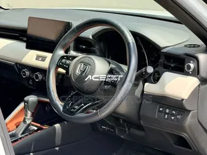 Honda Vezel 2021 Pearl