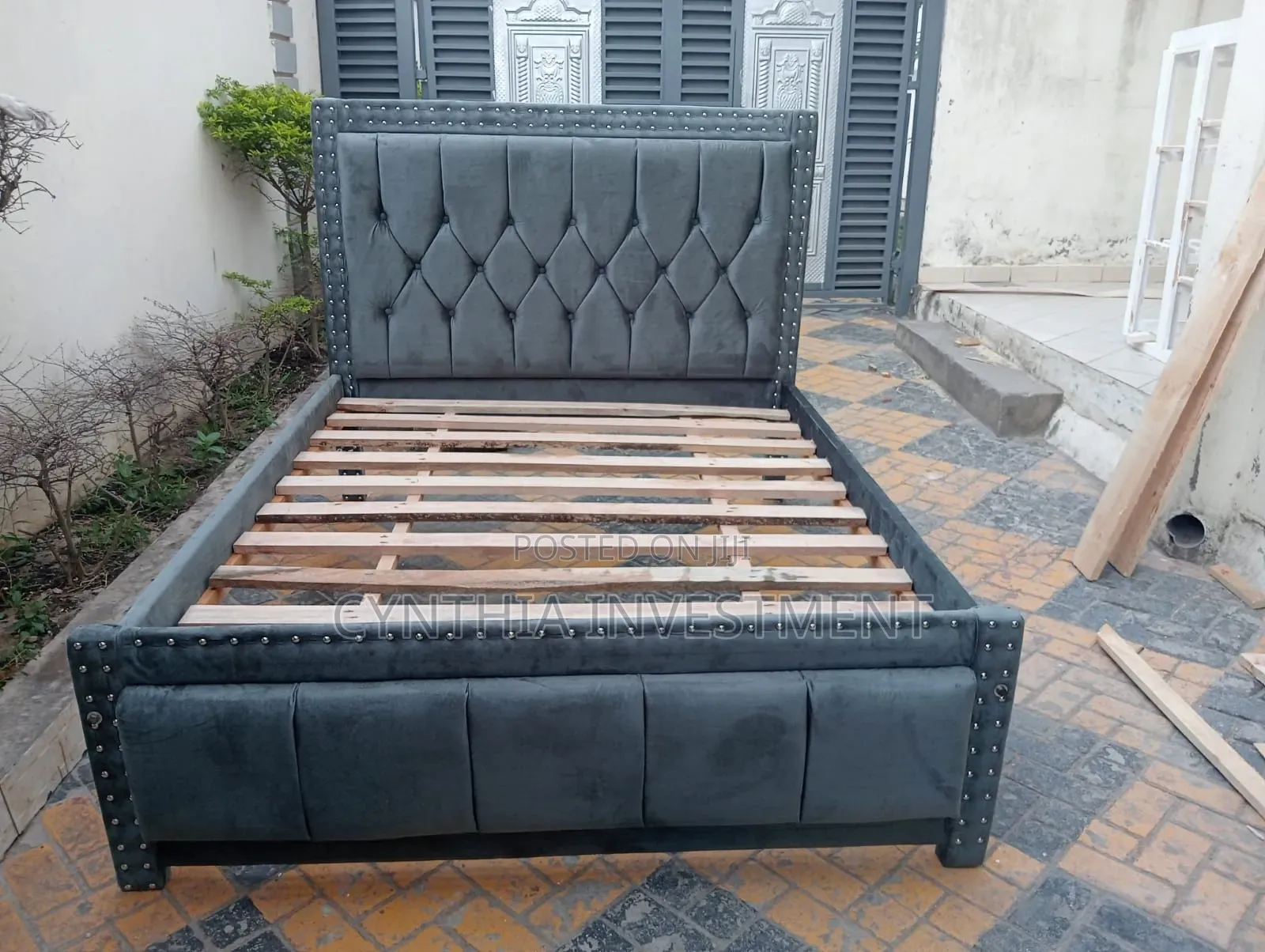 Grey Morket Bed