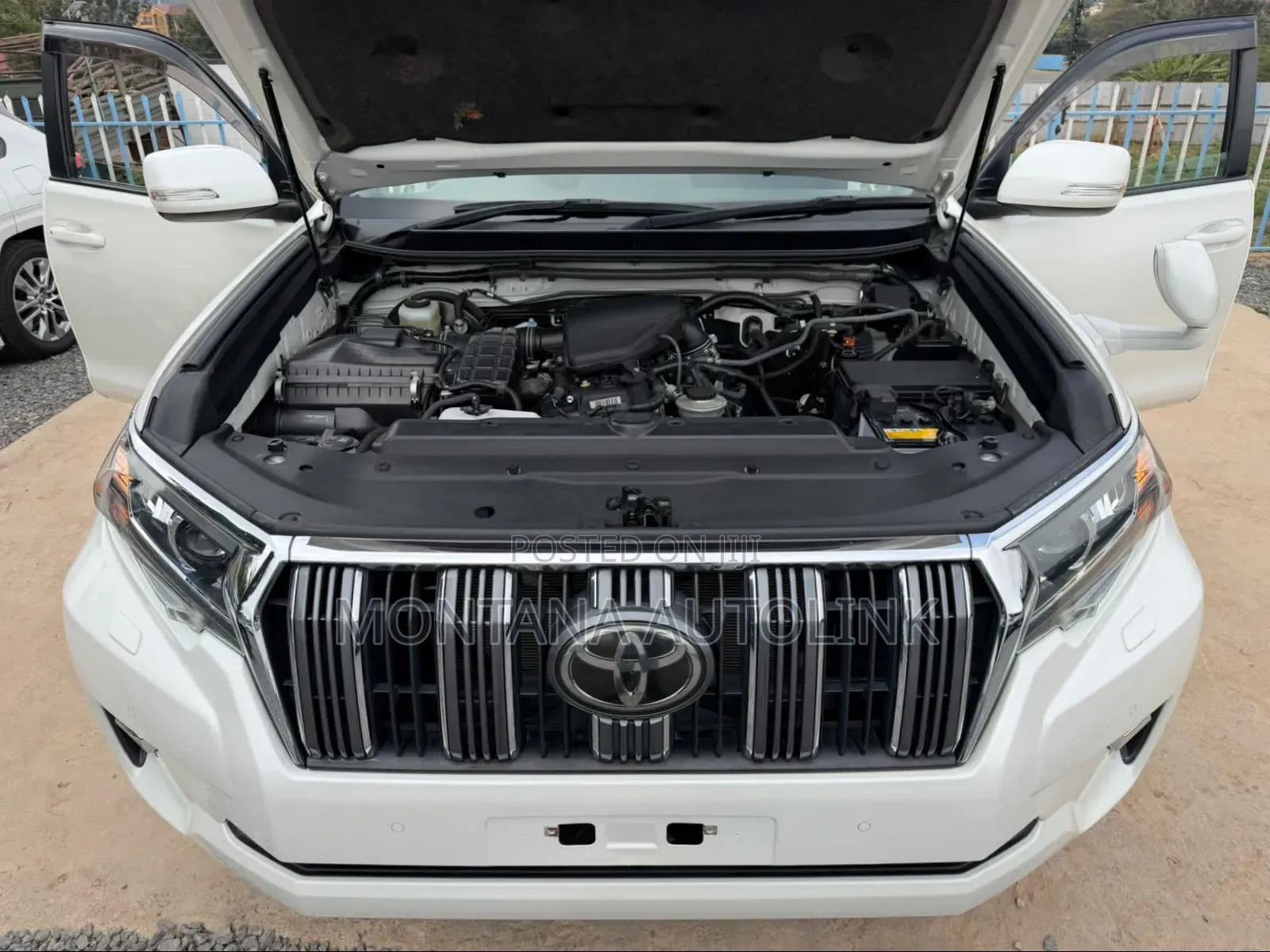 Toyota Land Cruiser Prado 2.7 2019 White
