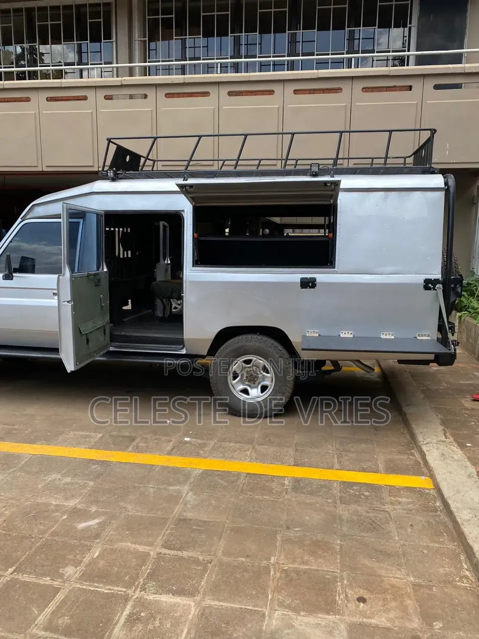 Toyota Land Cruiser 2006 Silver