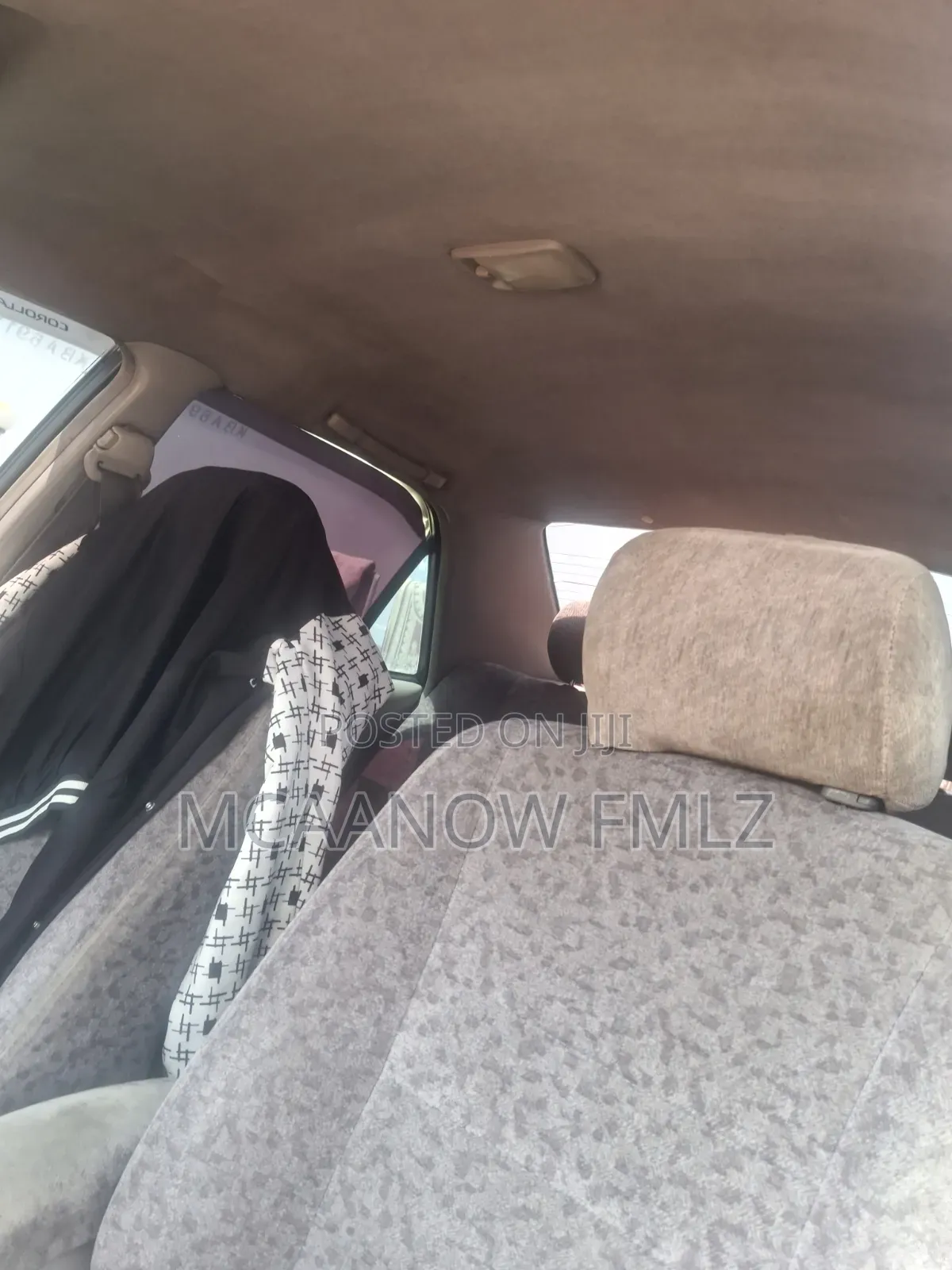 Toyota Corolla 2000 Silver
