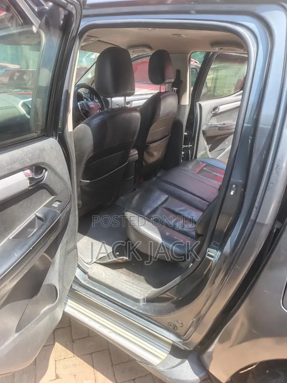 Isuzu D-MAX 2020 Gray