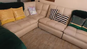 Like New L Seat Seven Seater