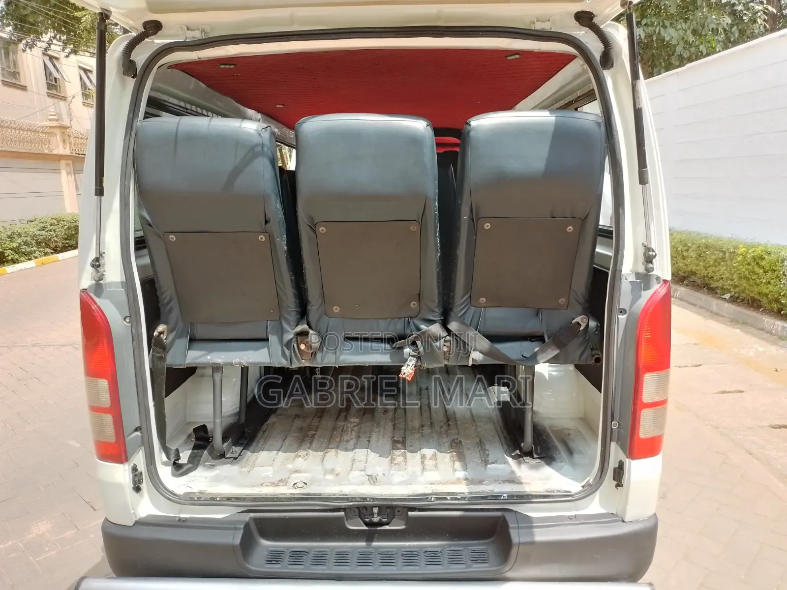 Toyota HiAce 2012 White