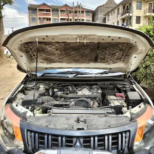 Mitsubishi L200 2018 White