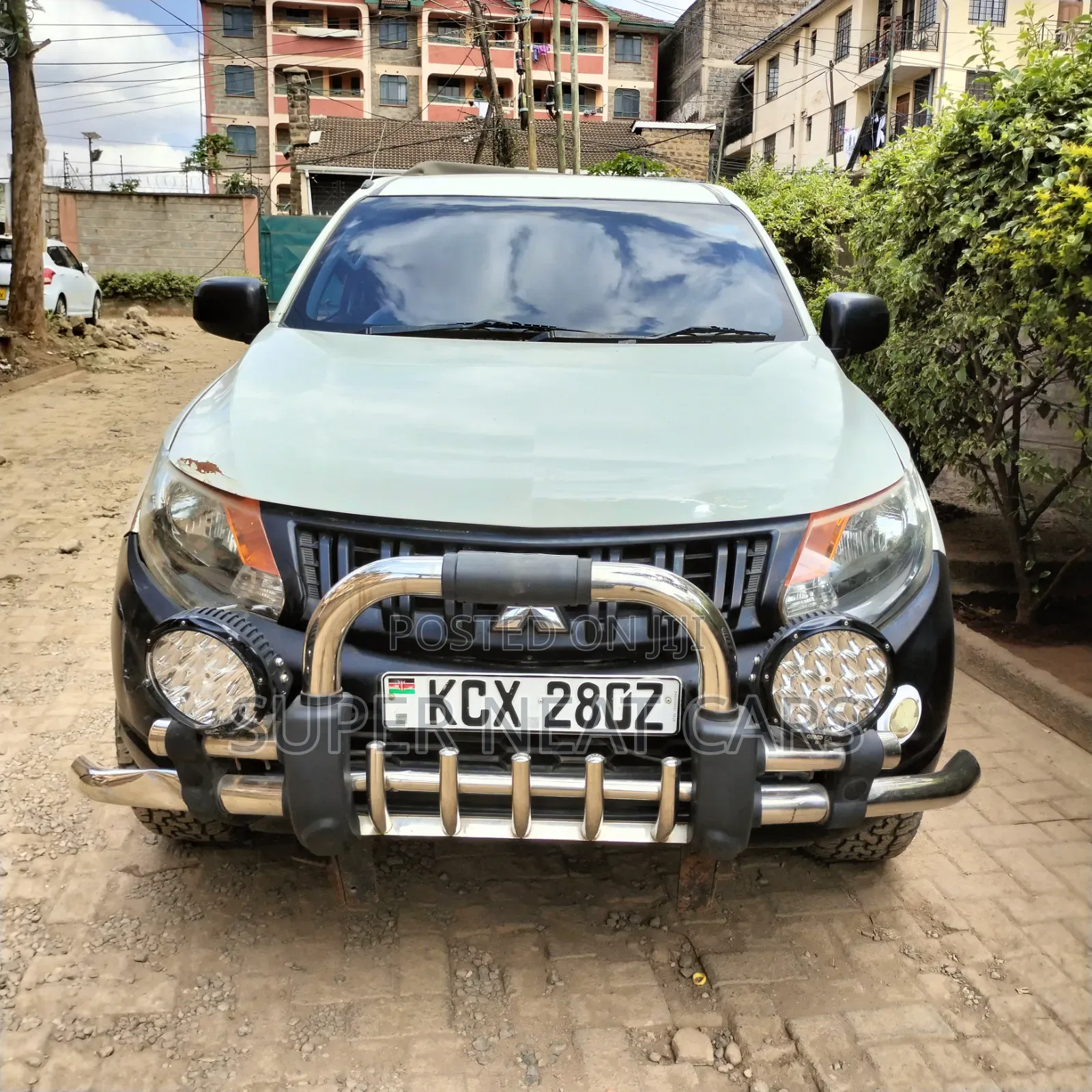 Mitsubishi L200 2018 White
