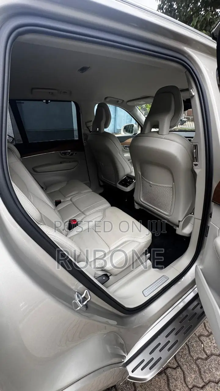 Volvo XC90 T6 Inscription AWD (2.0L 4cyl 8A) 2017 Beige