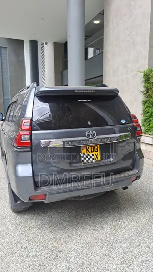Toyota Land Cruiser Prado 2.7 VVT-i 2014 Gray